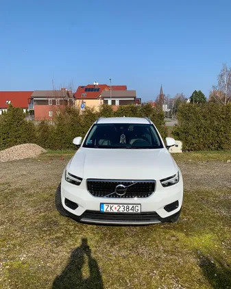 volvo zachodniopomorskie Volvo XC 40 cena 112000 przebieg: 133000, rok produkcji 2018 z Przysucha